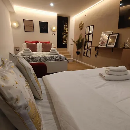 Viva La Vida Hospitality - *