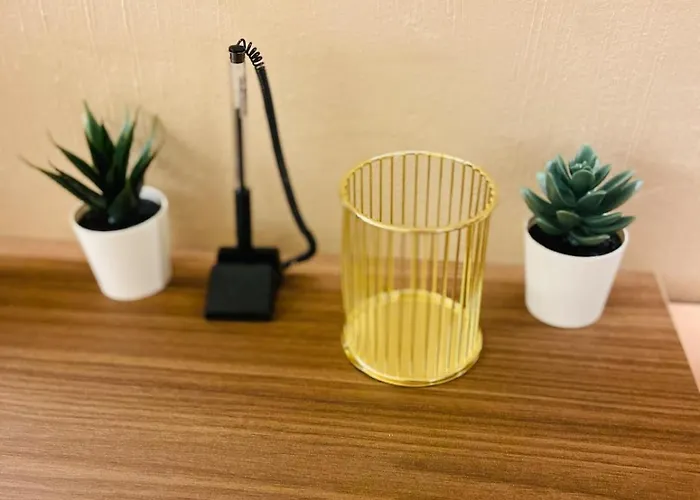 Viva La Vida Hospitality - * Бари