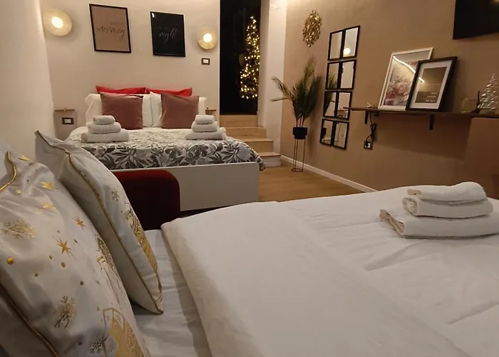 Viva La Vida Hospitality - *