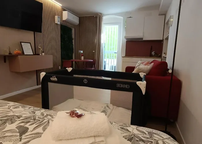 Viva La Vida Hospitality - * Бари